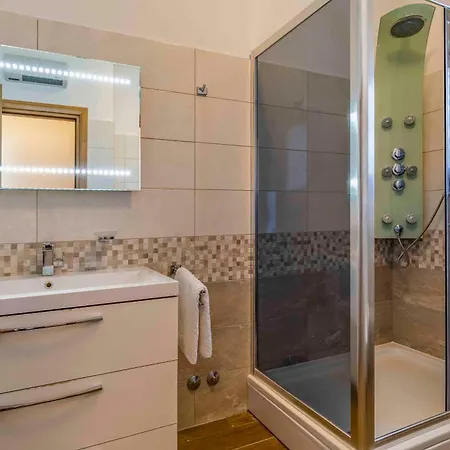 Istriensonne - Nasti 1 - 4 Mit Pool Apartament Banjole