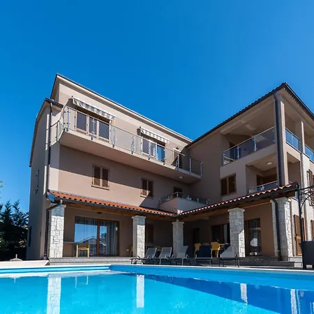 Istriensonne - Fewo Nasti 1 - 4 Mit Pool Banjole