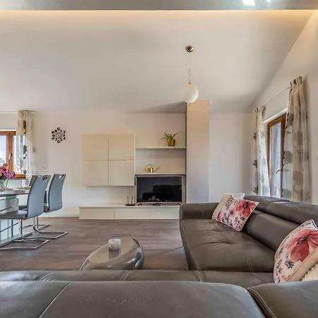Istriensonne - Nasti 1 - 4 Mit Pool Apartment