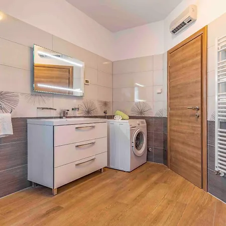 Apartment Istriensonne - Fewo Nasti 1 - 4 Mit Pool *