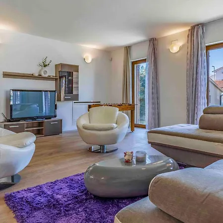 Istriensonne - Nasti 1 - 4 Mit Pool Apartment
