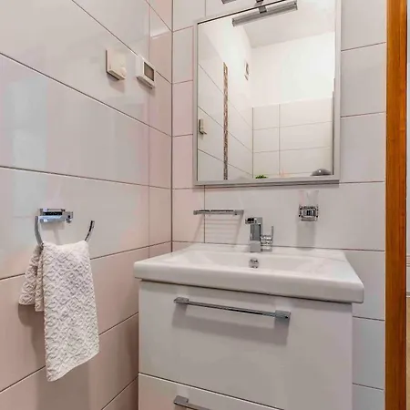 Istriensonne - Nasti 1 - 4 Mit Pool Apartment Banjole