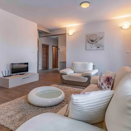 Apartment Istriensonne - Fewo Nasti 1 - 4 Mit Pool Banjole