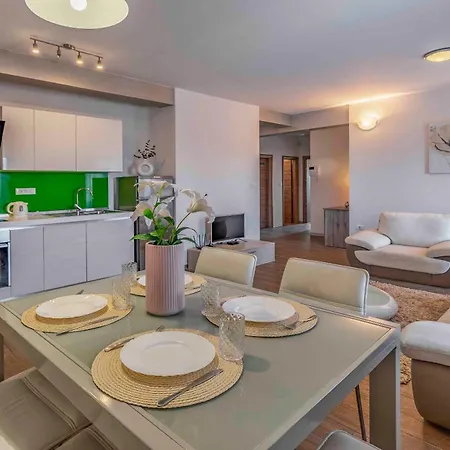 Apartment Istriensonne - Fewo Nasti 1 - 4 Mit Pool