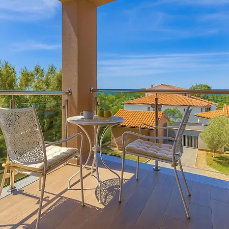 Istriensonne - Nasti 1 - 4 Mit Pool Apartment *